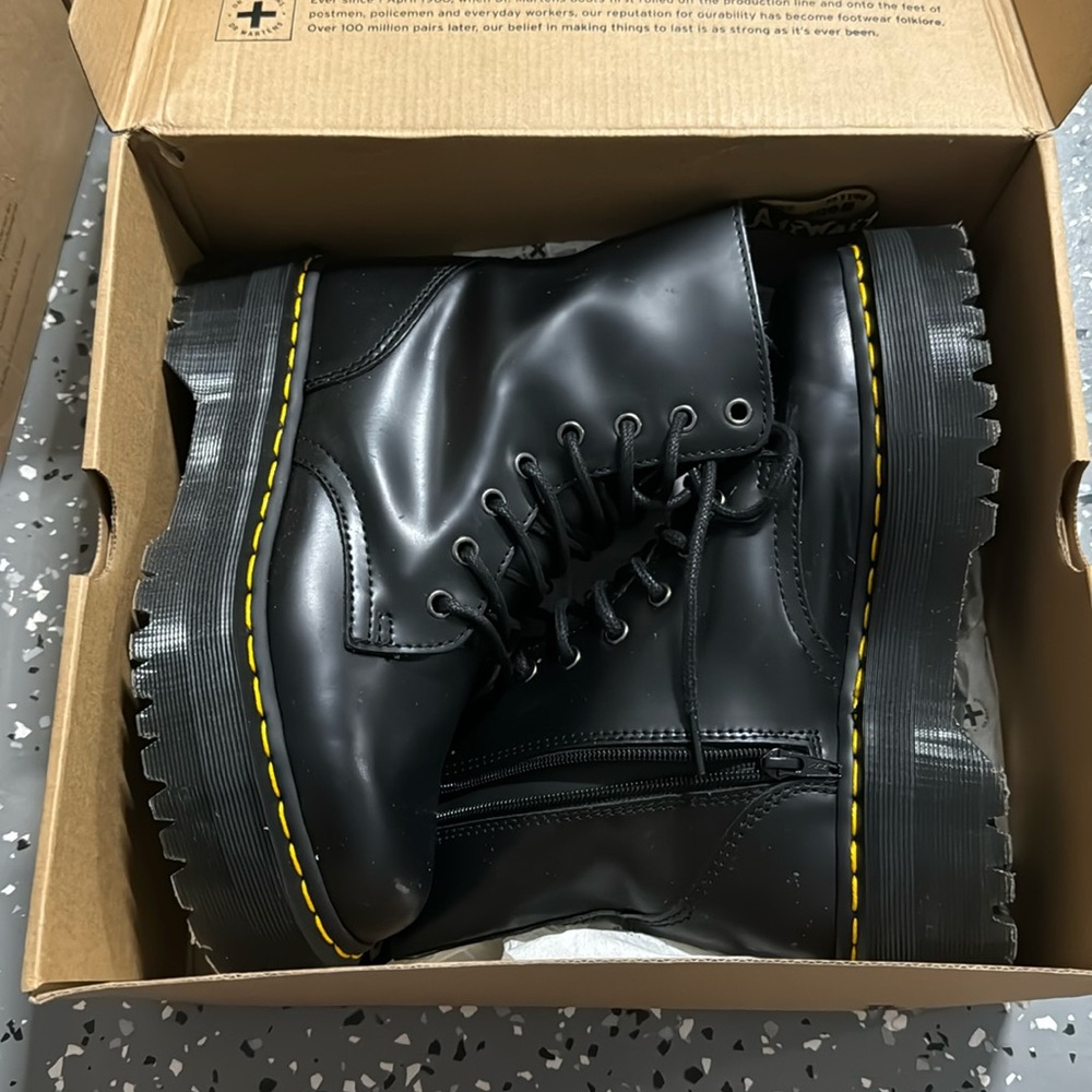 Dr Martens combat boots JADON